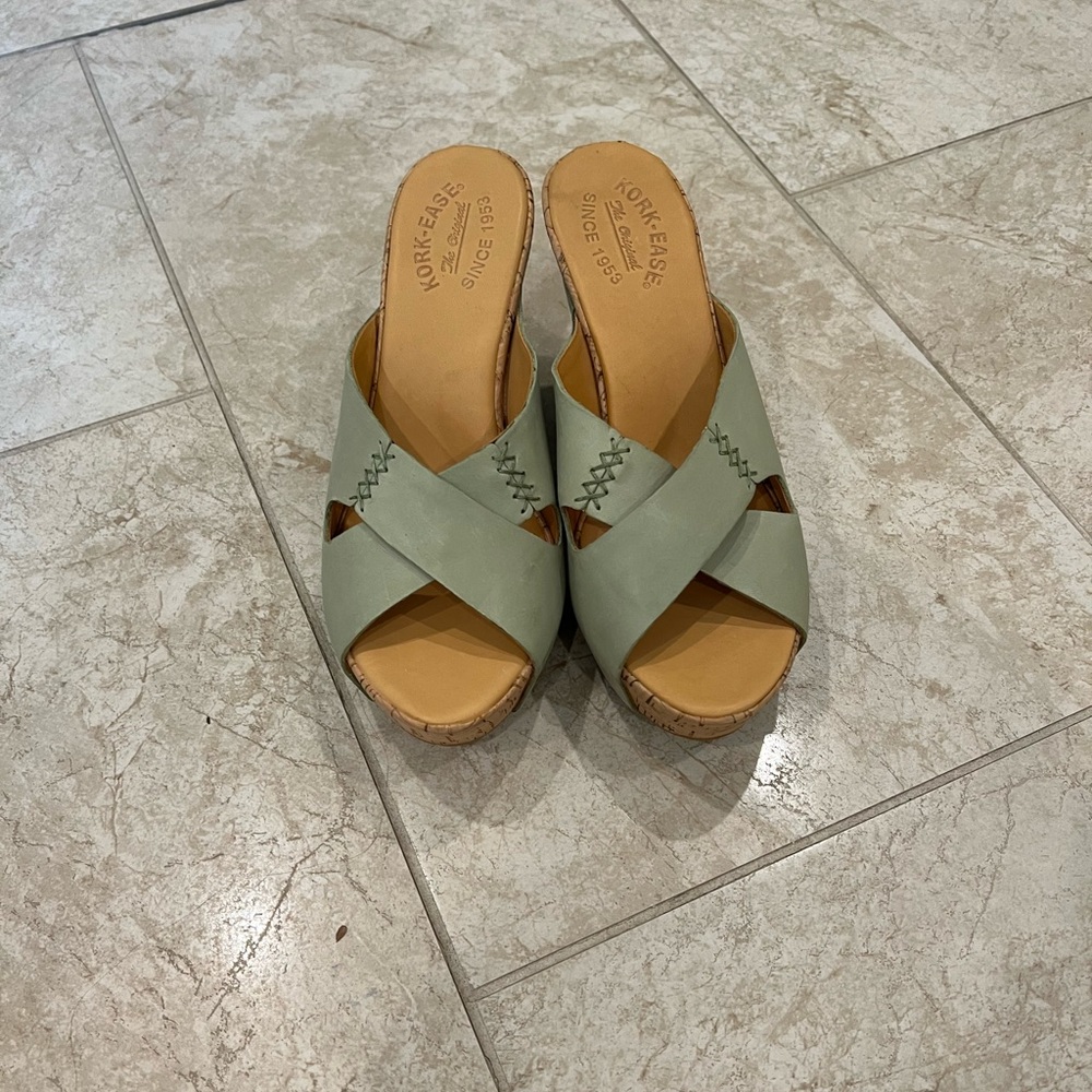 Kork-ease green wedges